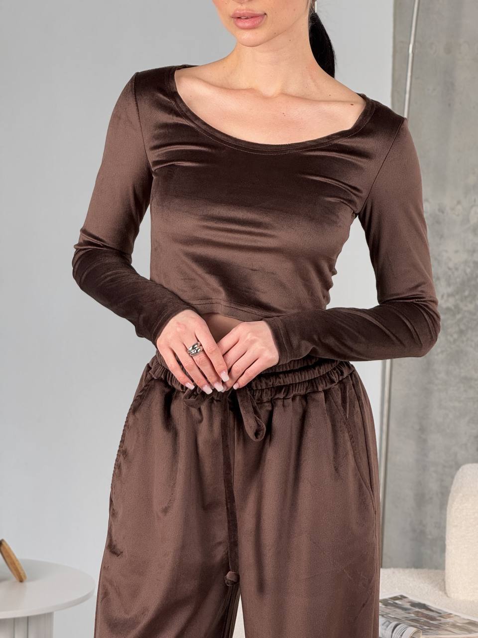Women's Fashionable Crop Top and Comfortable Leisure Trousers Set