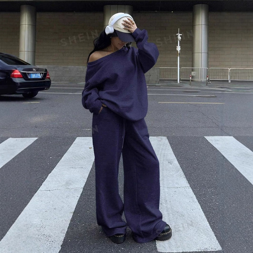 Women's Casual Oversized Sweat Suit with Wide Cut and Breathable Material