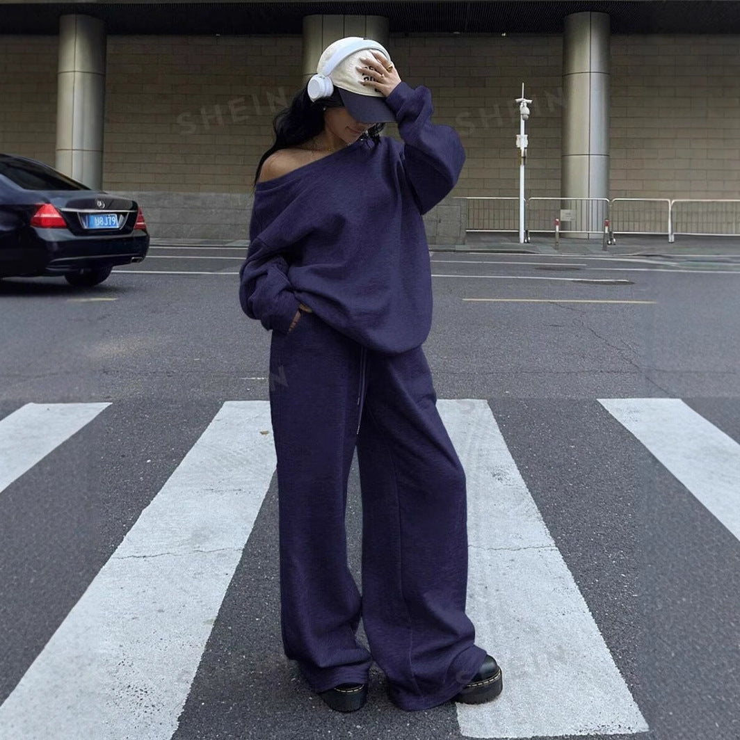 Women's Casual Oversized Sweat Suit with Wide Cut and Breathable Material