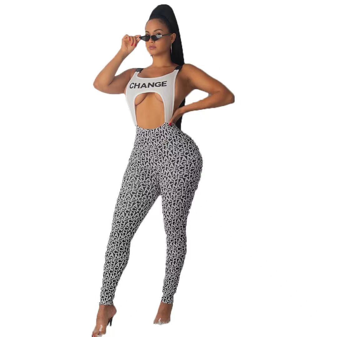 Women's Fitted Sport Outfit with Fashionable Print