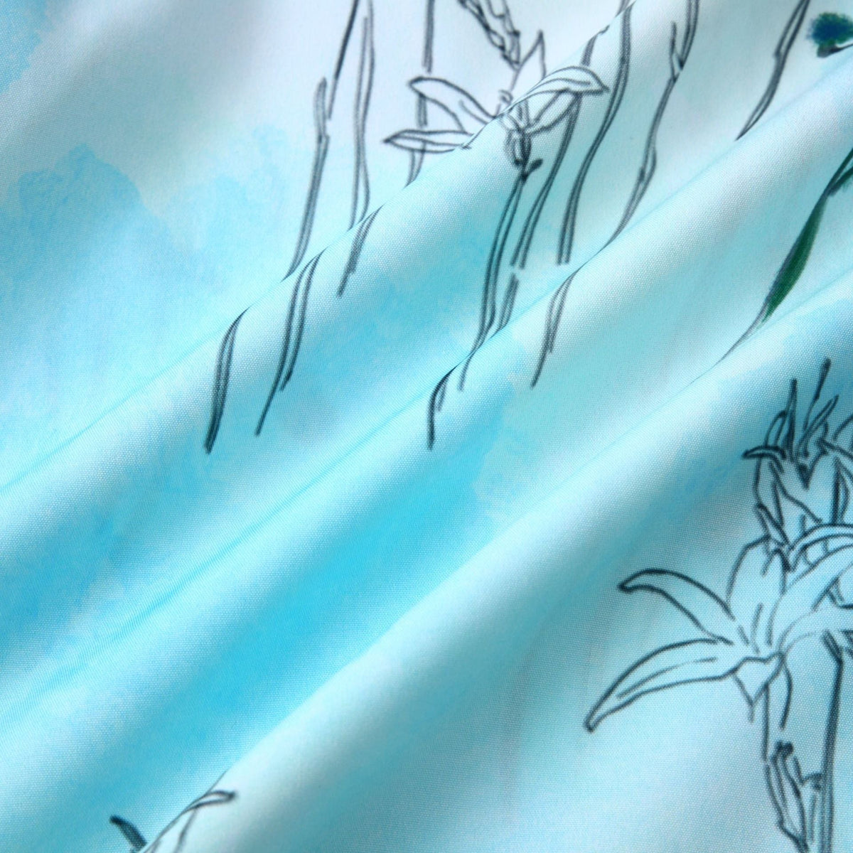 Women's Short-Sleeve Floral Watercolor Shirt