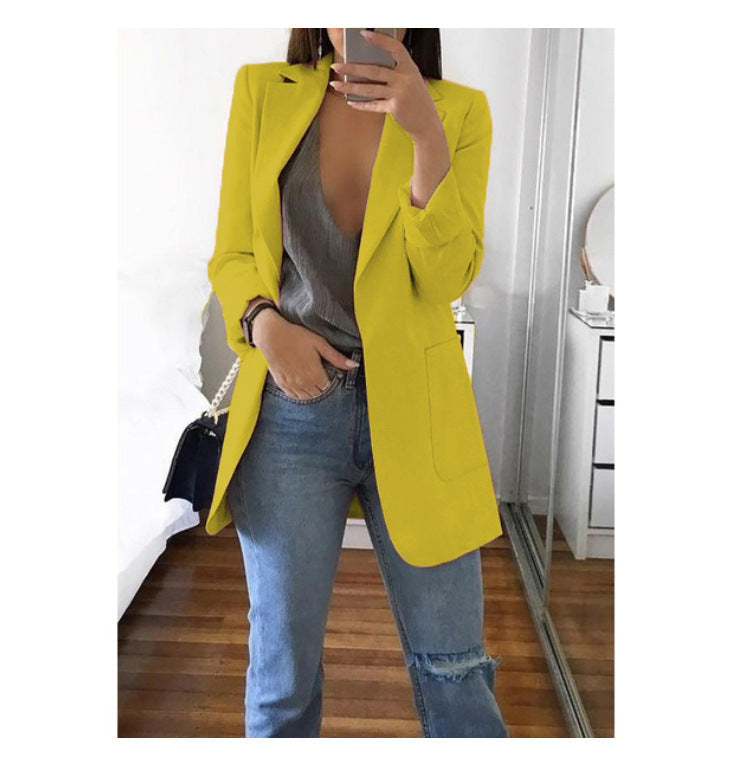 Elegant Tailored Blazer with Practical Pockets