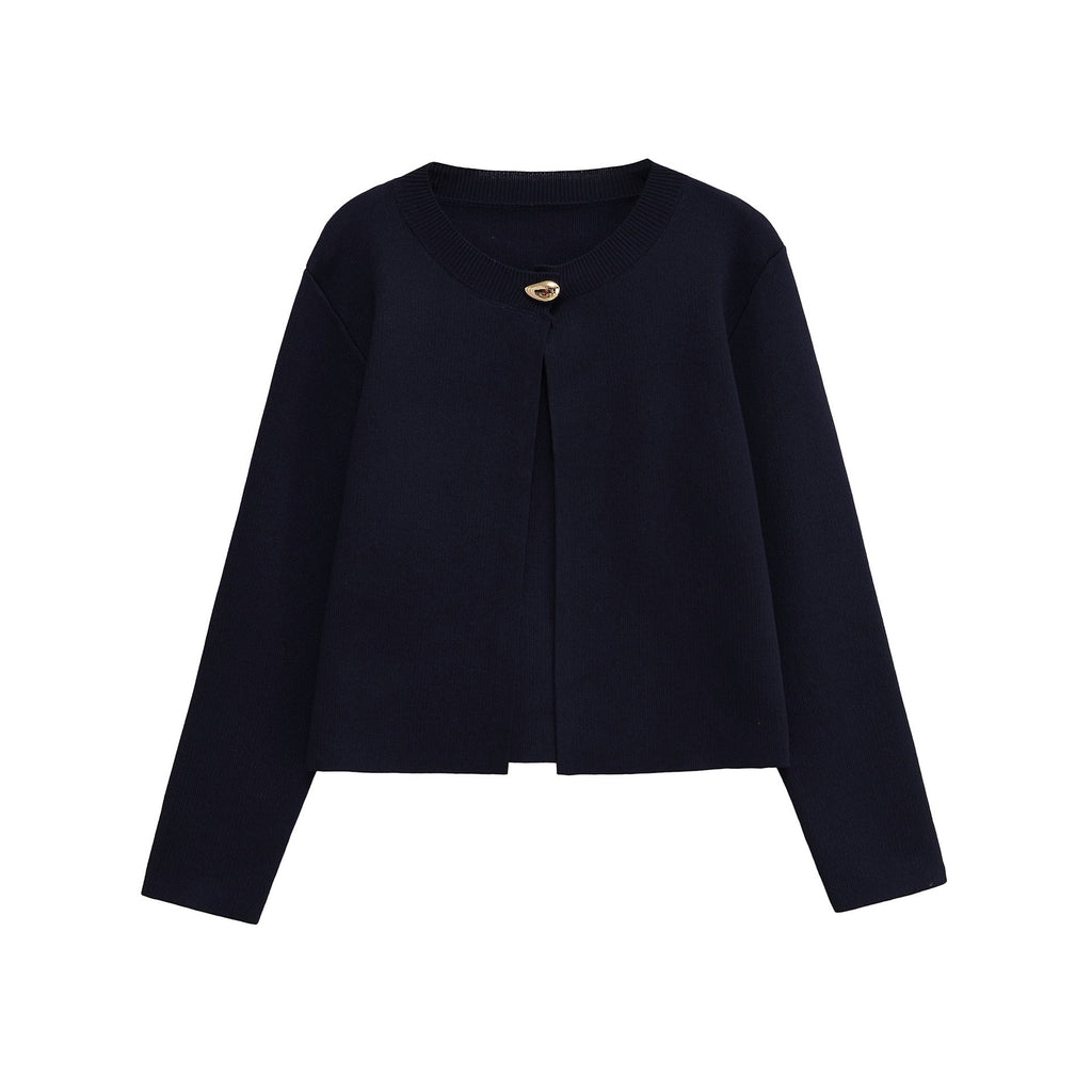 Women's Elegant Cardigan with Decorative Button