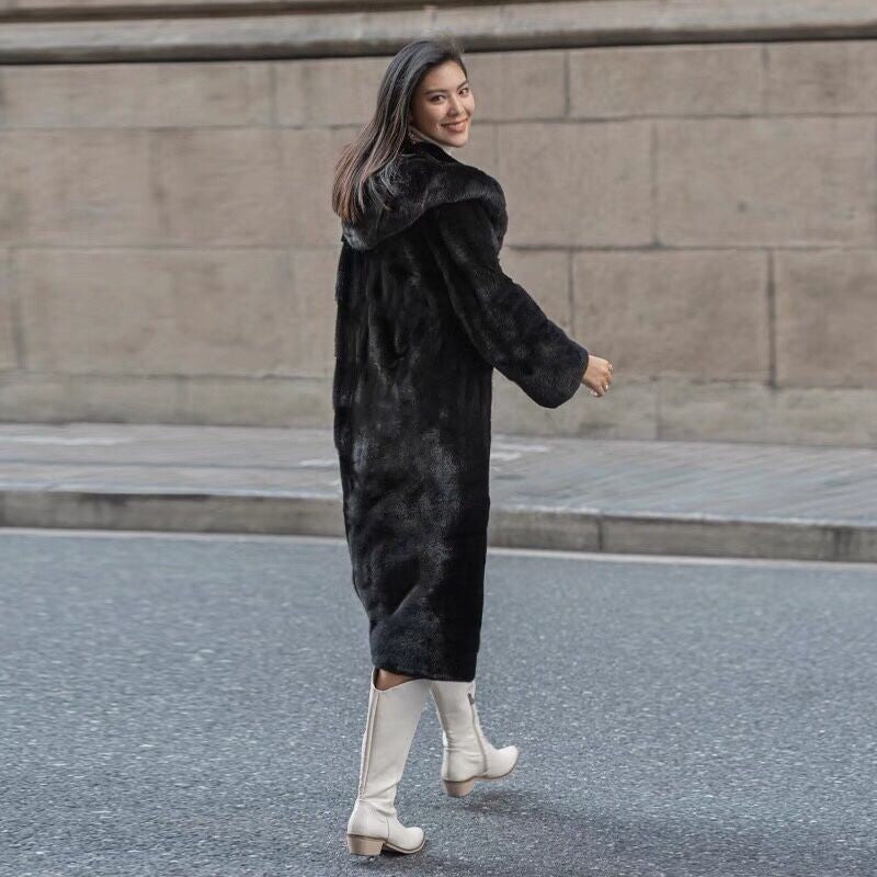Women's Luxurious Long Faux Fur Coat
