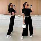Women's Relaxed Set with Fashionable Lace-Up Details