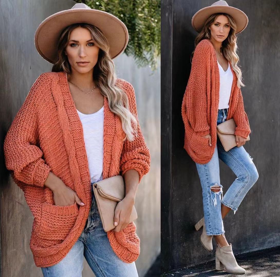 Women's Chunky Knit Jacket with Casual Contours and Large Pockets