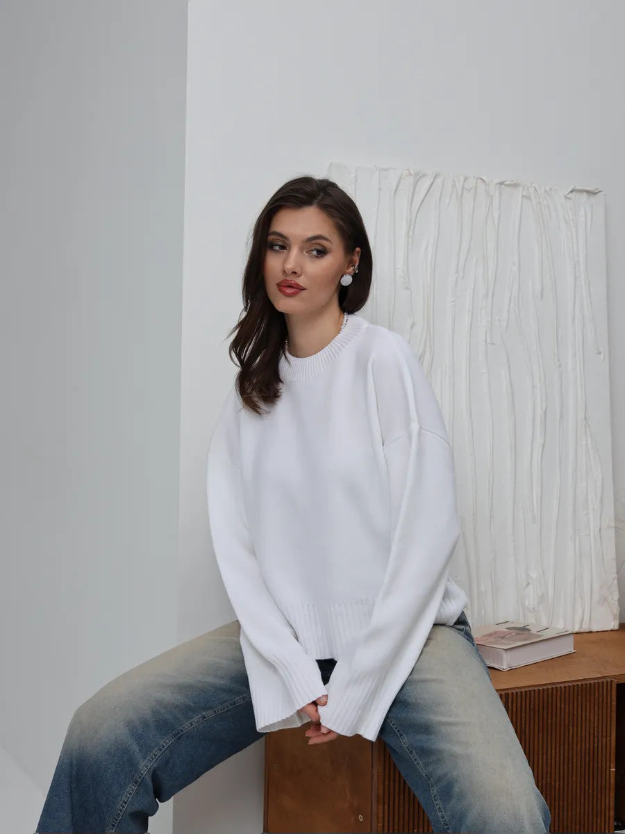 Women's Comfortable Oversized Sweater with Wide Sleeves