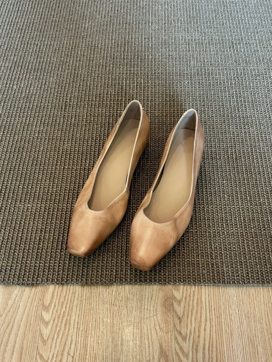 Women's Ballet Flats with Elegant Pointed Design and Comfortable Insole