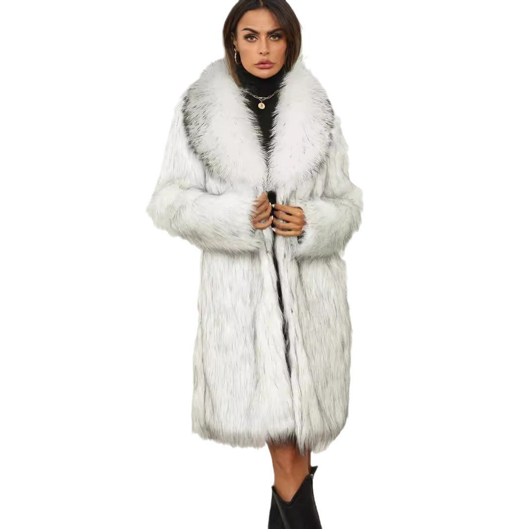 Women's Luxurious Faux Fur Coat with Voluminous Collar