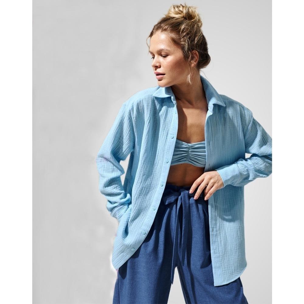 Casual Women's Long-Sleeve Blouse in Light Plaid Design