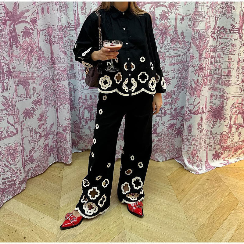 Casual Fabric Suit with Floral Appliqué Design