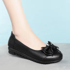 Women's Ballet Flats with Decorative Bow Detail and Comfortable Footbed