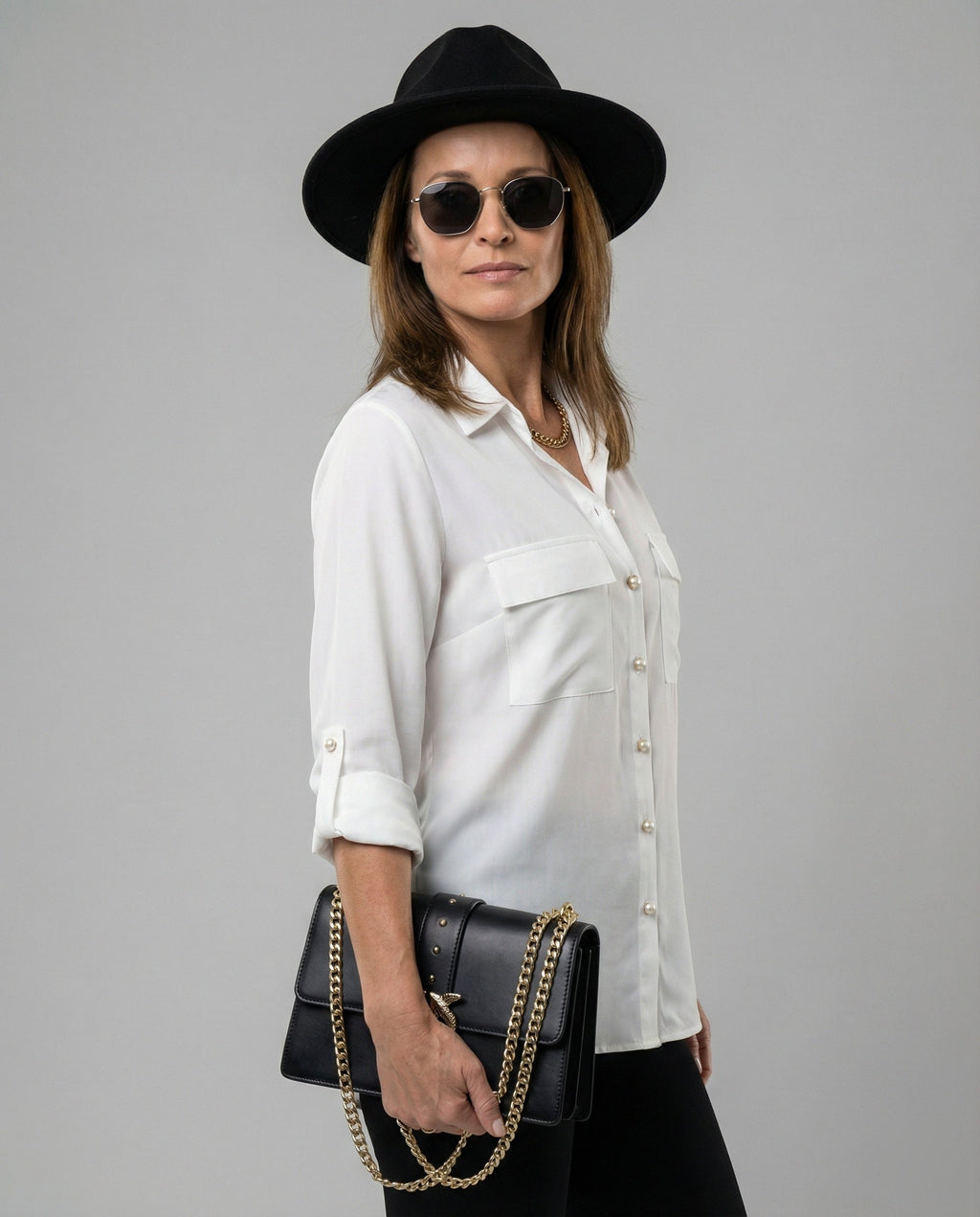 Women's Blouse with Pockets and Classic Cut