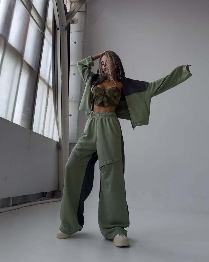 Women's Fashionable Tracksuit