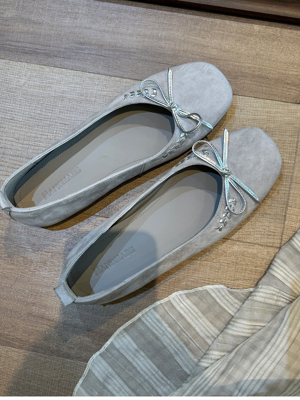 Women's Suede Ballet Flats with Decorative Bow Detail