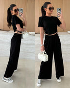 Women's Relaxed Set with Fashionable Lace-Up Details