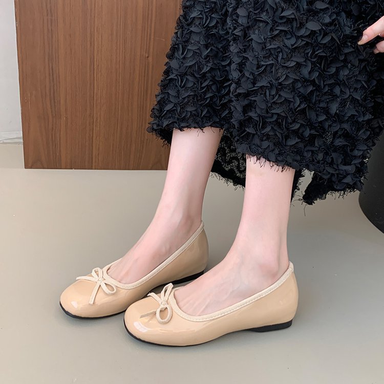 Women's Ballet Flats with Decorative Bow Appliqué and Comfortable Footbed
