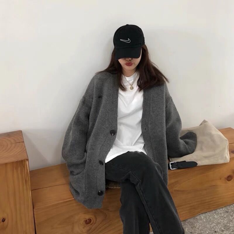 Women's Chunky Knit Cardigan with Casual Fit and Large Pockets