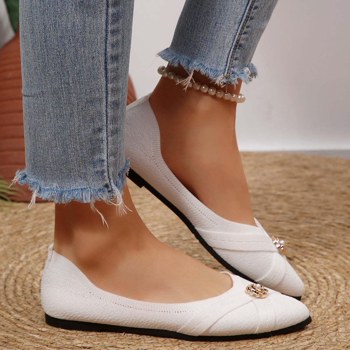 Women's Ballet Flats with Decorative Ornament