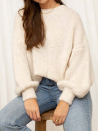 Women's Cozy Oversized Sweater with Voluminous Sleeves