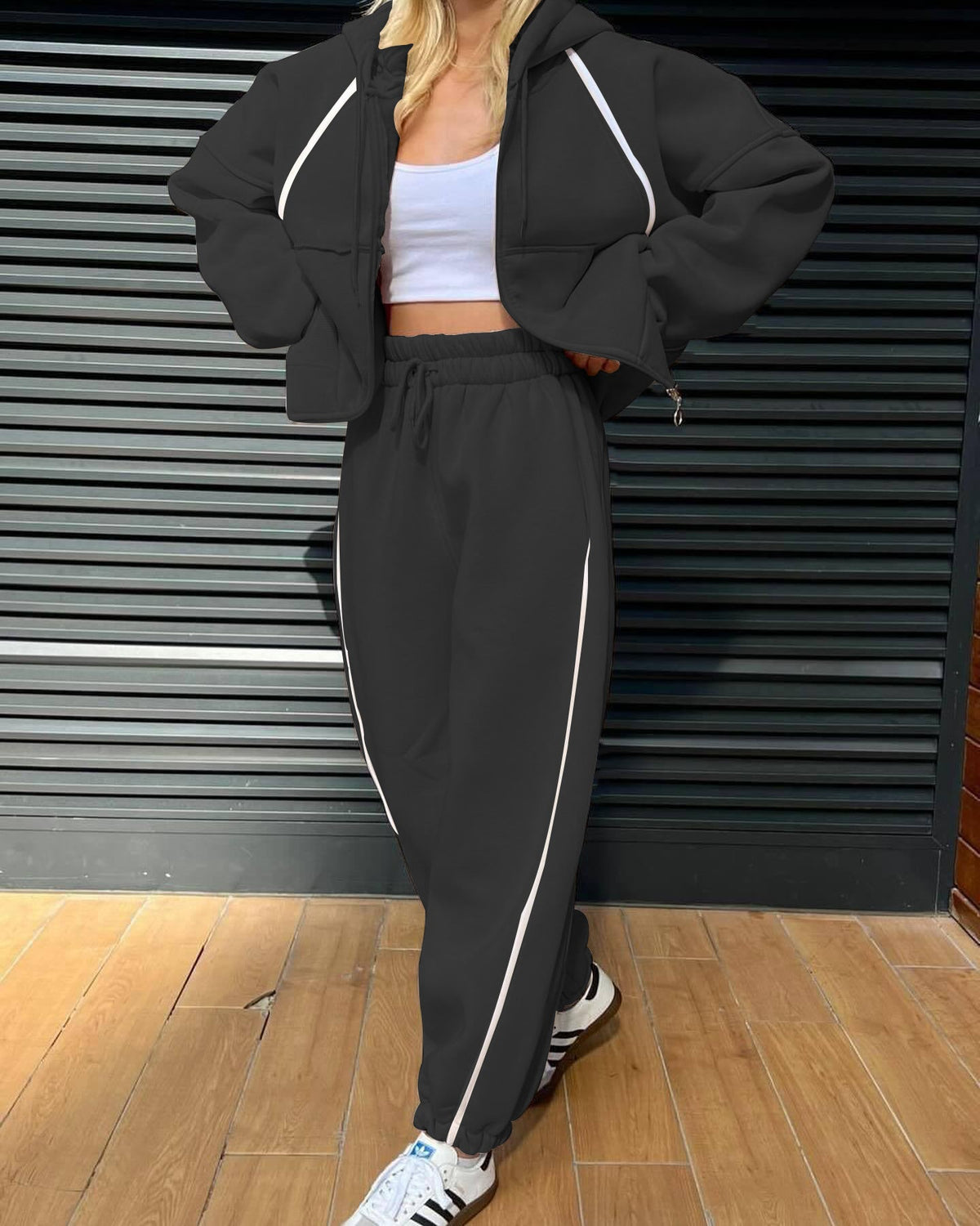 Women's Casual Hoodie and Jogger Set with Elastic Waist and Pockets