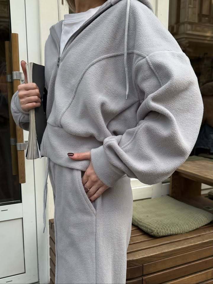 Women's Comfortable Fleece Hoodie and Lounge Pants Set