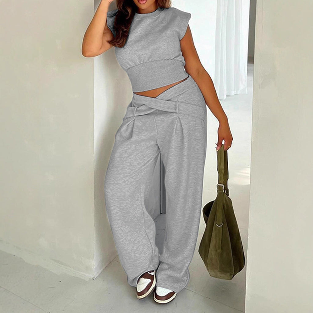 Women's Jogging Suit with Oversized Cut and Trendy Details