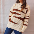 Women's Chunky Knit Sweater with Luxurious Pattern and Form-Fitting Cut