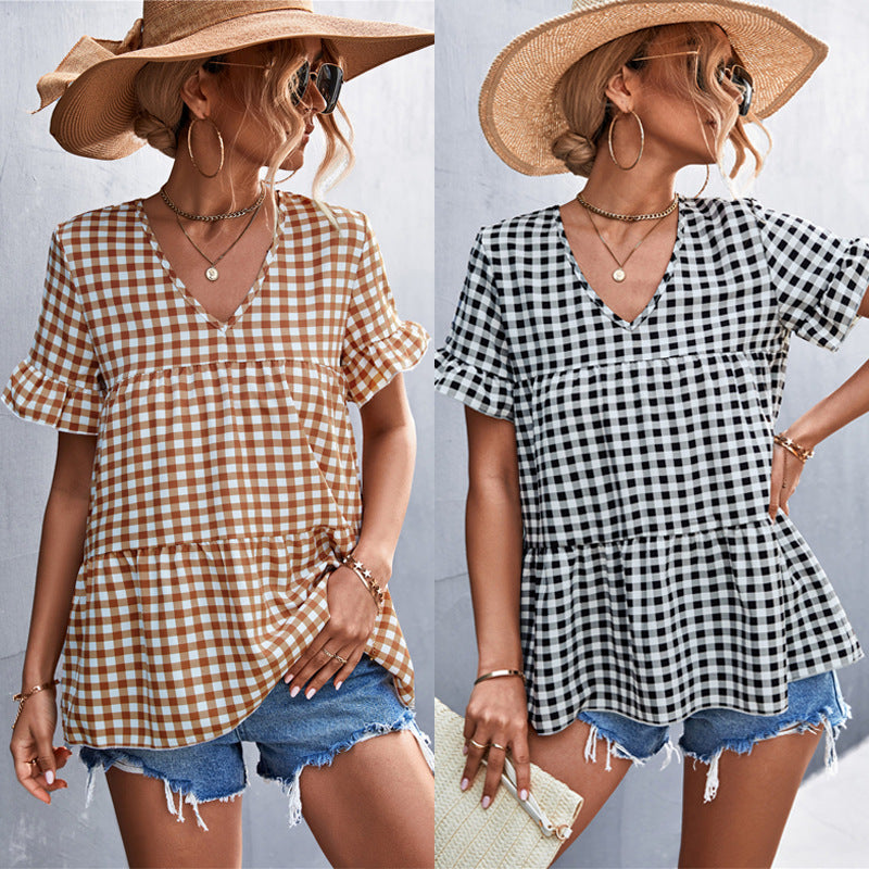 Women's Blouse with Ruffled Hem and Plaid Pattern