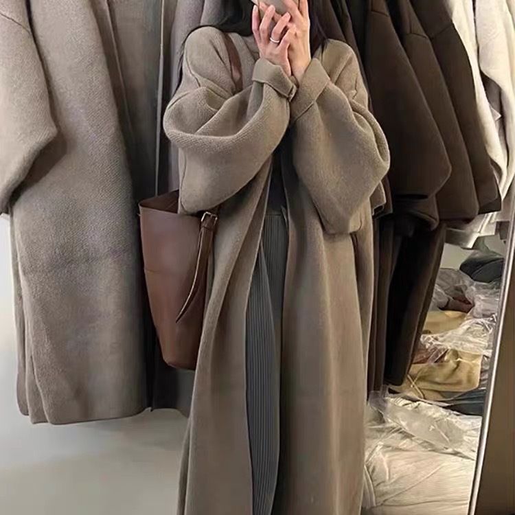 Women's Minimalist Long Wool Coat with Wide Cut and Elegant Details