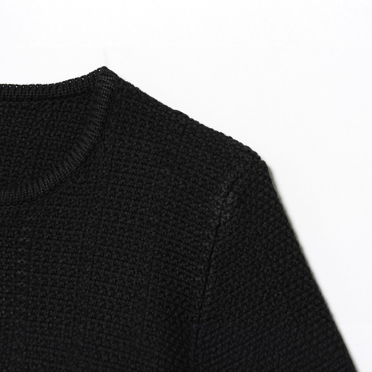 Women's Elegant Cardigan with Decorative Button