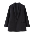 Elegant Blazer Jacket with Pockets and Modern Cut