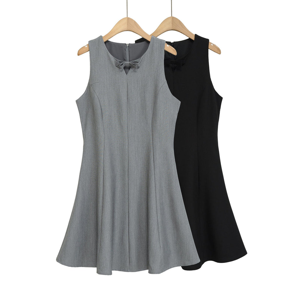 Women's Meeting Dress with Elegant Bow Detail and Flowy Cut