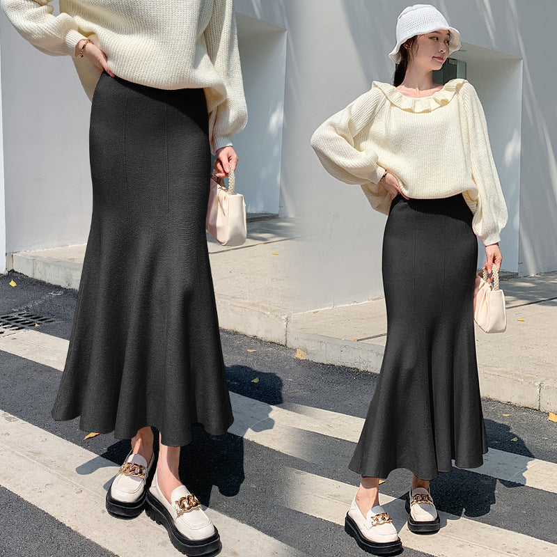 Women's Elegant Flared Maxi Skirt in Lightweight Material