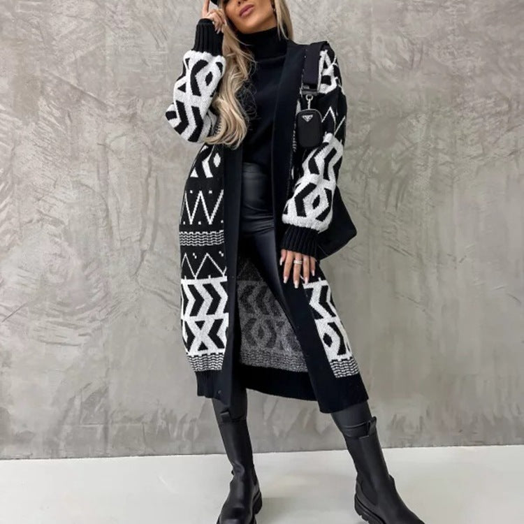 Women's Chunky Knit Cardigan with Graphic Pattern and Open Front