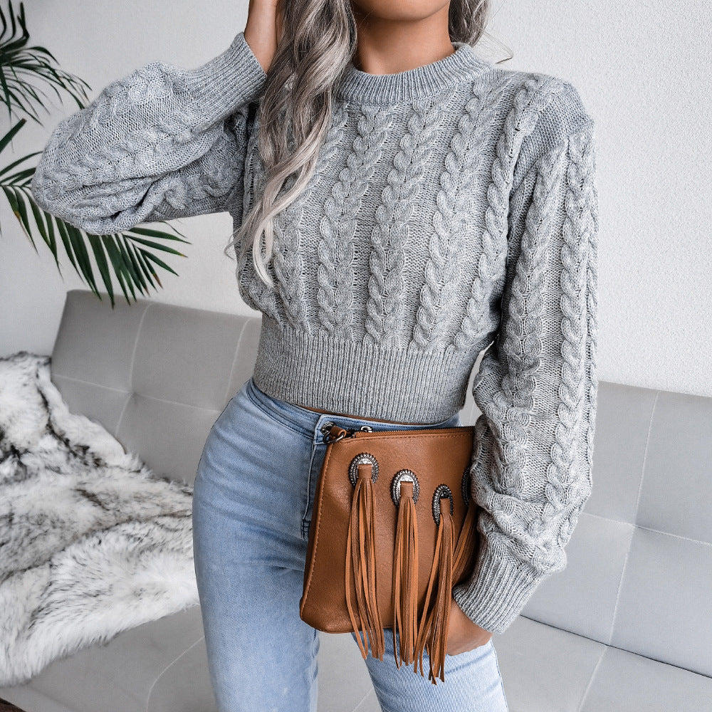 Women's Chunky Knit Sweater with Textured Cable Pattern and Fitted Cut