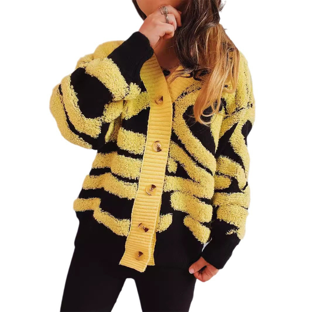 Women's Chunky Knit Cardigan with Pattern Mix and Elegant Button Details