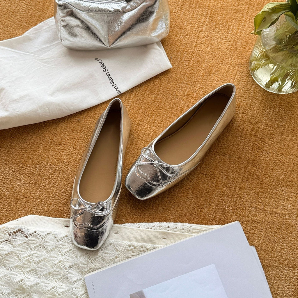 Women's Ballet Flats with Decorative Strap and Leather Finish