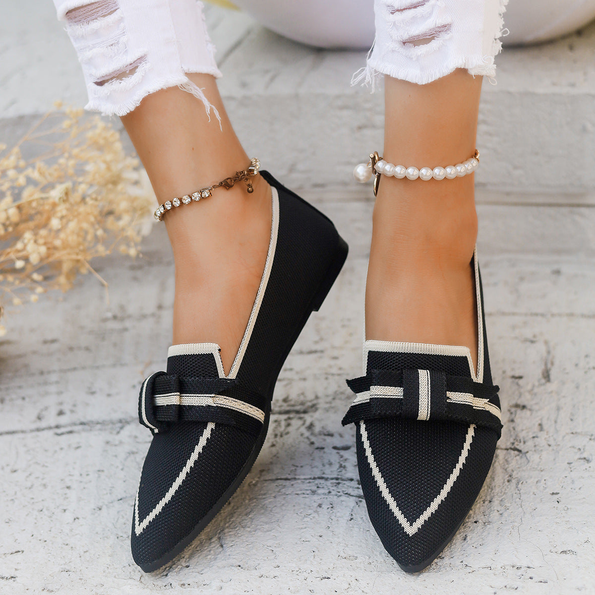 Women's Ballet Flats with Elegant Bow Appliqué and Breathable Upper