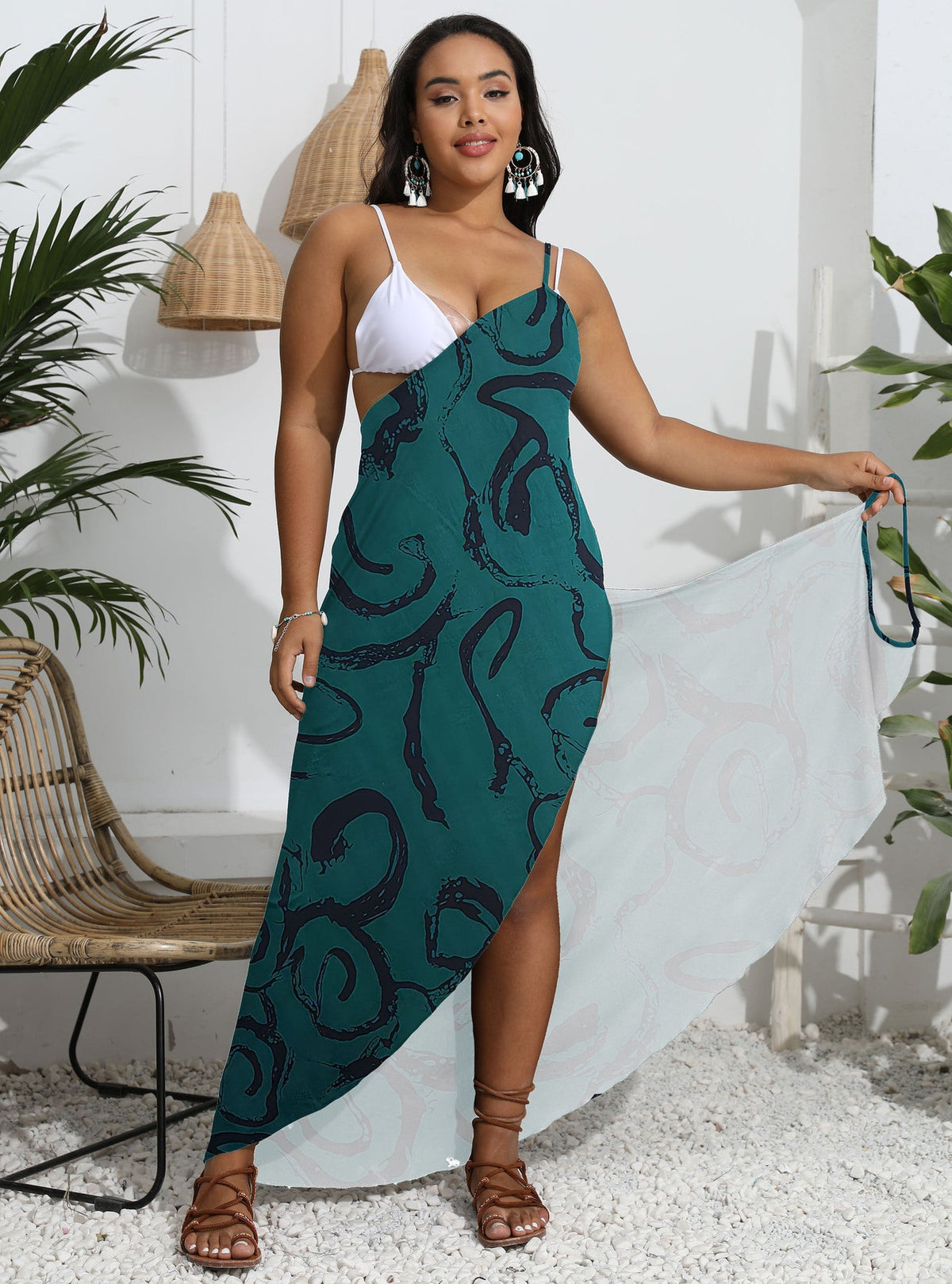 Elegant Beach Kaftan with Stylish Pattern