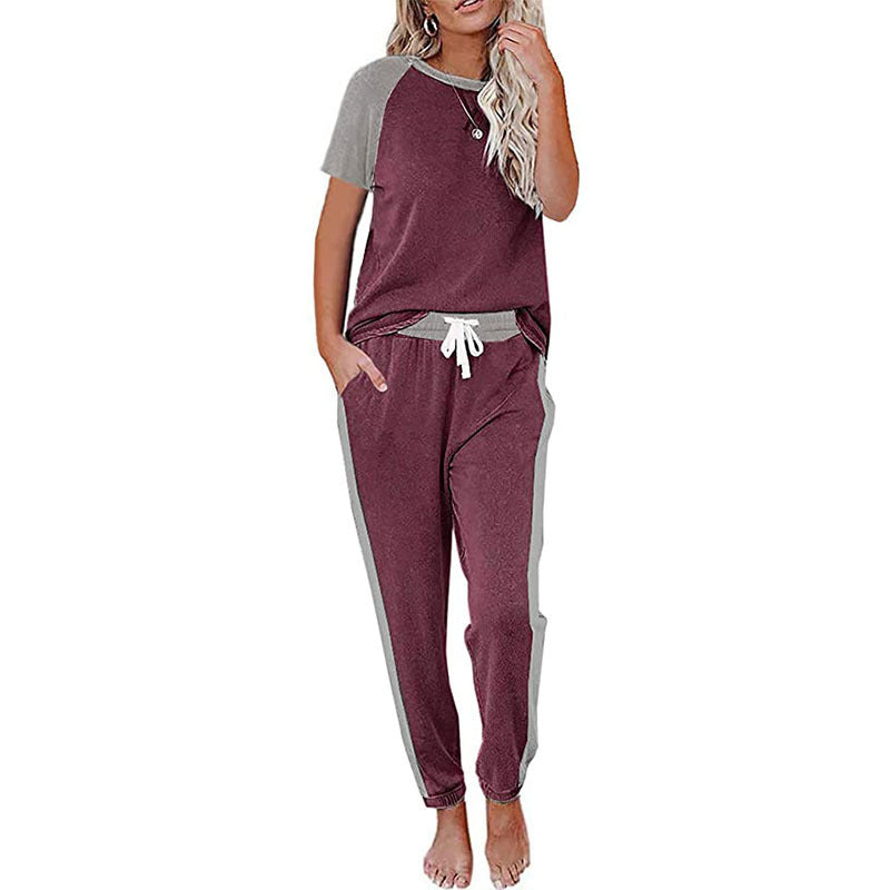 Women's Casual Leisure Suit with Modern Cut