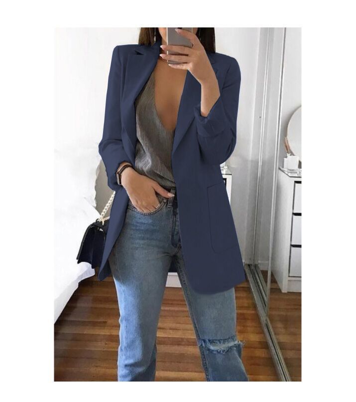Elegant Tailored Blazer with Practical Pockets