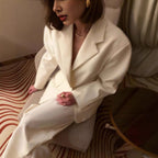 Elegant Blazer Suit with Tailored Fit and Pockets