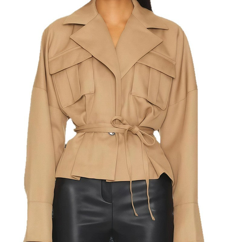 Women's Elegant Jacket with Fitted Silhouette and Pockets