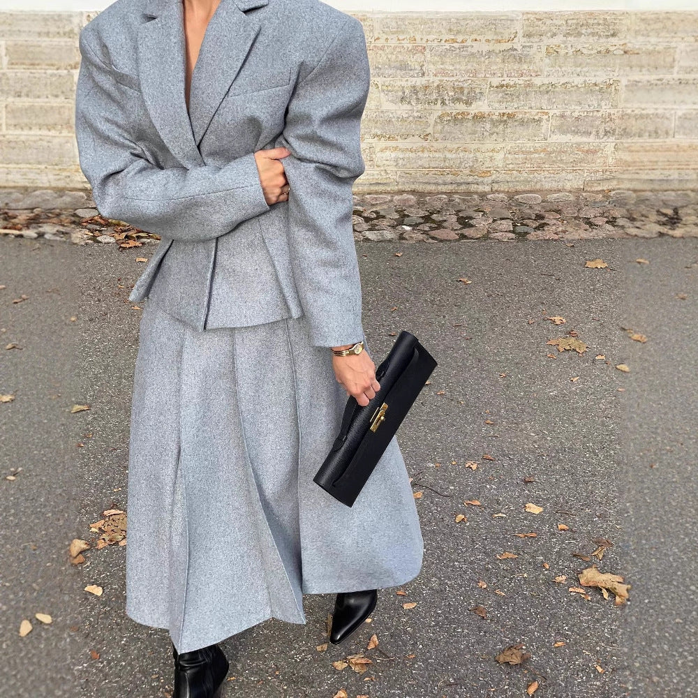 Women's Elegant and Modern Suit Set with Tailored Blazer and Flared Skirt