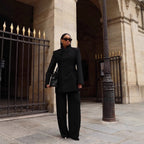 Elegant Blazer Jacket with Pockets and Modern Cut
