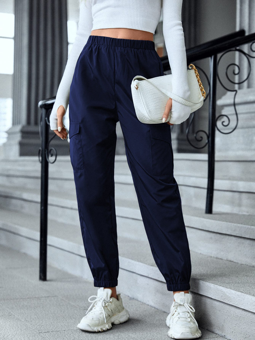 Women's Sporty Cargo Pants with Elastic Waistband and Pockets