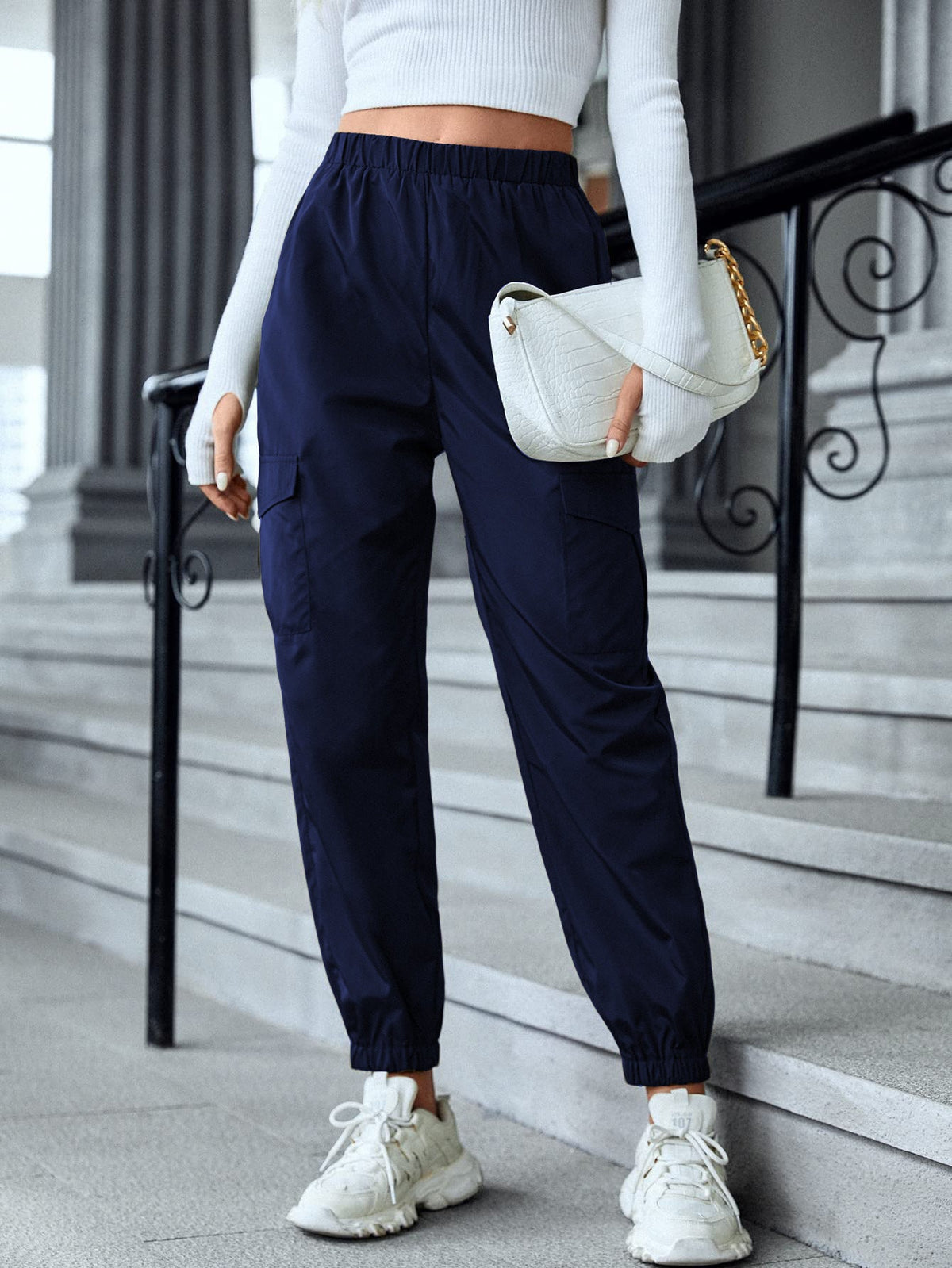 Women's Sporty Cargo Pants with Elastic Waistband and Pockets