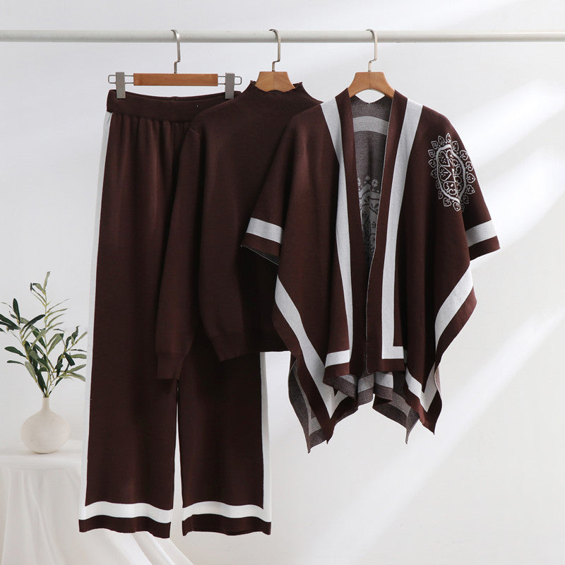 Elegant Knit Loungewear Set with Graphic Pattern and Wide Sleeves