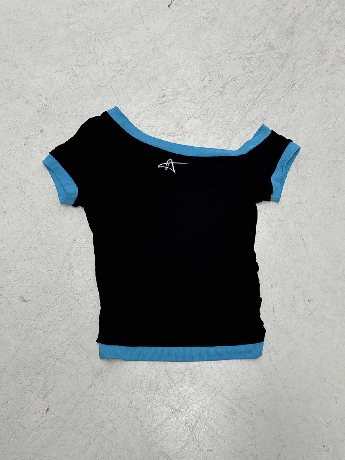 Women's Fitted Short-Sleeve Shirt